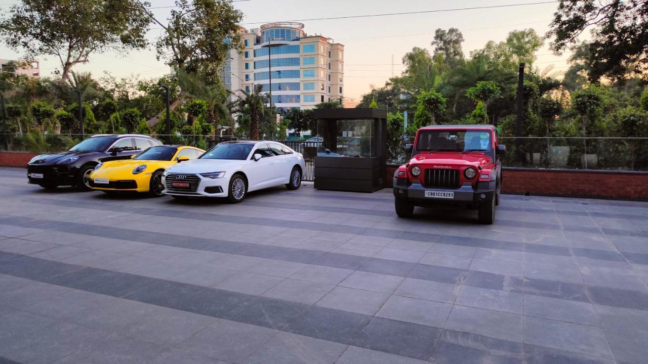 Hotel Novotel Tribune Chowk Chandigarh